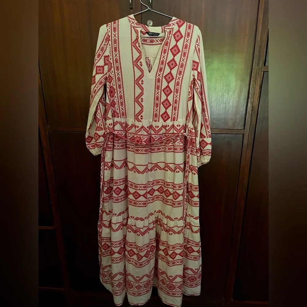 Marks & Spencer Cotton Rich Jacquard Maxi Dress (Size: UK 8 - UK 10) - Picture 4 of 8